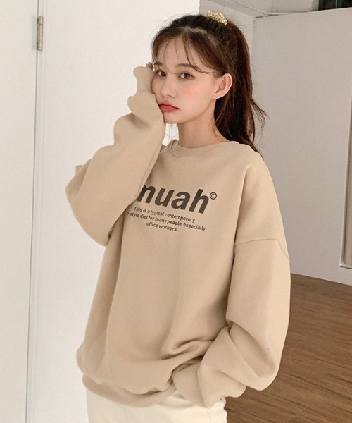 muahmuah(ムーアムーア)の「A'GEM/9 × .kom『muah muah/ムーアムーア』MUAH SIGNATURE GRAPHIC MTM/シグネチャー グラフィック MTM スウェットシャツ トレーナー(スウェット・レディース・ライトグレー/グレー/インディゴブルー/ブラック/アイボリー/ベージュ/カーキ・FREE)」の6枚目の写真