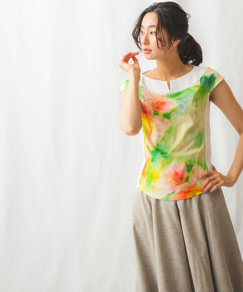 NARACAMICIE(ナラカミーチェ)の「水彩風フラワーカットソーコンビプルオーバー(シャツ/ブラウス・レディース・ブルー/グリーン・LARGE/MEDIUM/SMALL)」の4枚目の写真