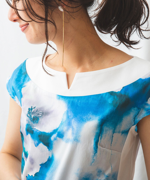 NARACAMICIE(ナラカミーチェ)の「水彩風フラワーカットソーコンビプルオーバー(シャツ/ブラウス・レディース・ブルー/グリーン・LARGE/MEDIUM/SMALL)」の18枚目の写真