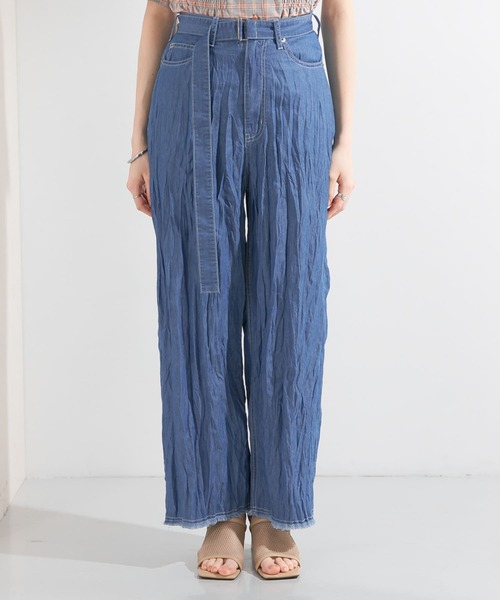 KBF（ケイビーエフ）の「クリンクルデニムパンツ（デニムパンツ・レディース・ブルー/ワンウォッシュ・ONE）」の7枚目の写真