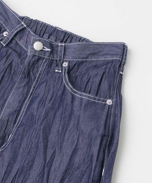 KBF（ケイビーエフ）の「クリンクルデニムパンツ（デニムパンツ・レディース・ブルー/ワンウォッシュ・ONE）」の12枚目の写真