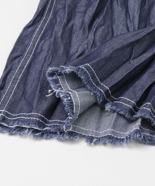 KBF（ケイビーエフ）の「クリンクルデニムパンツ（デニムパンツ・レディース・ブルー/ワンウォッシュ・ONE）」の16枚目の写真