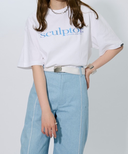 SCULPTOR（スカルプター）の「METALLIC SERIF LOGO TEE/メタリックセリフロゴTシャツ（Tシャツ/カットソー・レディース・ホワイト/ブラック/インディゴブルー/ダークブラウン・SMALL/MEDIUM/LARGE/X-LARGE）」の6枚目の写真
