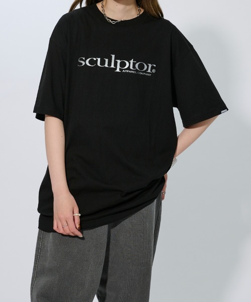 SCULPTOR（スカルプター）の「METALLIC SERIF LOGO TEE/メタリックセリフロゴTシャツ（Tシャツ/カットソー・レディース・ホワイト/ブラック/インディゴブルー/ダークブラウン・SMALL/MEDIUM/LARGE/X-LARGE）」の10枚目の写真