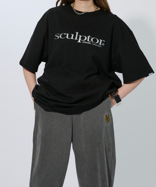 SCULPTOR（スカルプター）の「METALLIC SERIF LOGO TEE/メタリックセリフロゴTシャツ（Tシャツ/カットソー・レディース・ホワイト/ブラック/インディゴブルー/ダークブラウン・SMALL/MEDIUM/LARGE/X-LARGE）」の12枚目の写真