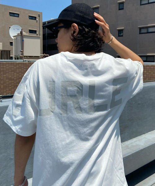 Hurley （ハーレー）の「【ムラサスポーツ別注】Hurley/ハーレー ルーズシルエット　バックプリントTシャツ　 MSS2100R17（Tシャツ/カットソー・メンズ・グリーン/ホワイト/ブラウン・L/S/M）」の2枚目の写真