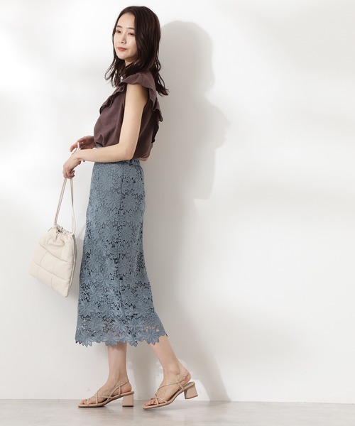 N.（N. Natural Beauty Basic）（エヌエヌナチュラルビューティーベーシック）の「◆Ｖラッフルノースリーブブラウス（シャツ/ブラウス・レディース・モカ/ベージュ/ライトグリーン・MEDIUM）」の5枚目の写真