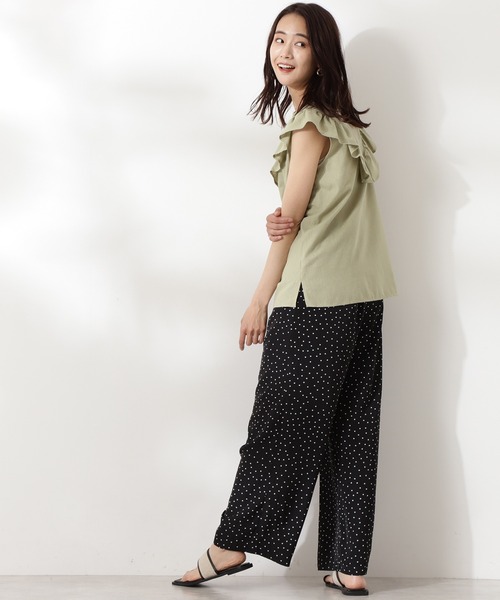 N.（N. Natural Beauty Basic）（エヌエヌナチュラルビューティーベーシック）の「◆Ｖラッフルノースリーブブラウス（シャツ/ブラウス・レディース・モカ/ベージュ/ライトグリーン・MEDIUM）」の11枚目の写真