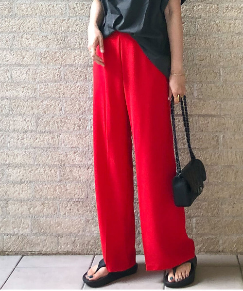 ISOOK（アイスー）の「Color wide pants / カラーワイドパンツ（nana select）（その他パンツ・レディース・レッド/グリーン・FREE）」の2枚目の写真