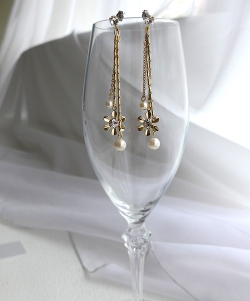 Dorry Doll（ドリードール）の「フラワーパールピアス（ピアス（両耳用）・レディース・アイボリー・FREE）」の4枚目の写真