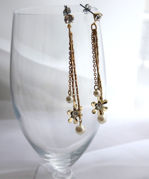 Dorry Doll（ドリードール）の「フラワーパールピアス（ピアス（両耳用）・レディース・アイボリー・FREE）」の5枚目の写真