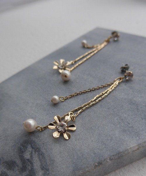 Dorry Doll（ドリードール）の「フラワーパールピアス（ピアス（両耳用）・レディース・アイボリー・FREE）」の6枚目の写真