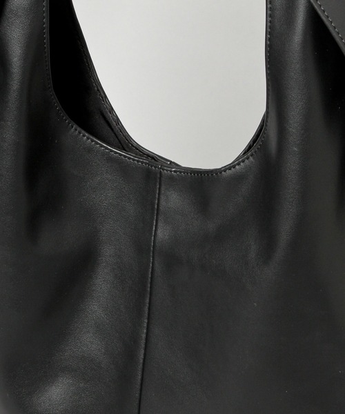 HARE（ハレ）の「シンセティックレザーショッパートートバッグ(HARE)（トートバッグ・レディース・ブラック/ブラック×ホワイト/シルバー/グレー/ボルドー・FREE）」の13枚目の写真