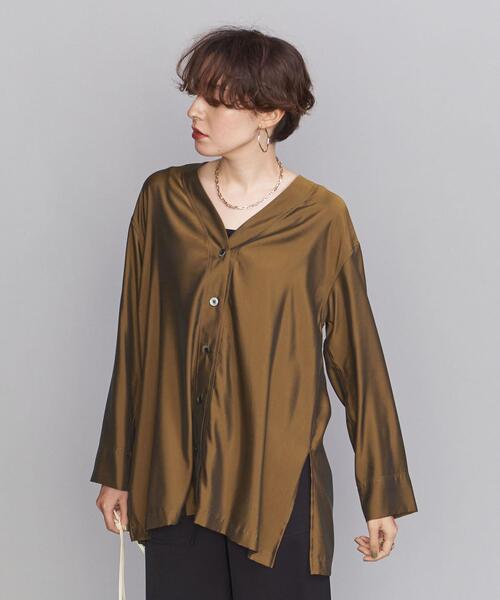 BEAUTY&YOUTH UNITED ARROWS（ビューティーアンドユースユナイテッドアローズ）の「BY キュプラ Vネックシャツ -ウォッシャブル-（シャツ/ブラウス・レディース・ブラウン/オフホワイト・FREE）」の2枚目の写真