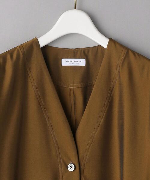 BEAUTY&YOUTH UNITED ARROWS（ビューティーアンドユースユナイテッドアローズ）の「BY キュプラ Vネックシャツ -ウォッシャブル-（シャツ/ブラウス・レディース・ブラウン/オフホワイト・FREE）」の6枚目の写真