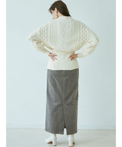 LAGUNAMOON(ラグナムーン)の「コーデュロイタイトスカート(スカート・レディース・ホワイト/チャコールグレー/ブラック・SMALL/MEDIUM)」の4枚目の写真