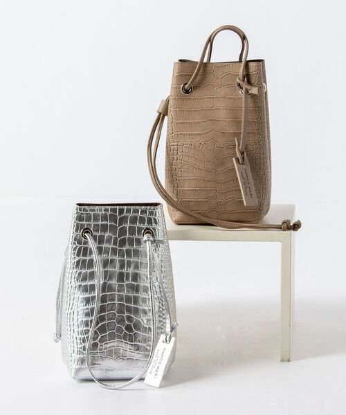 marco masi(マルコマージ)の「【MARCO MASI/ マルコマージ】しぼりトートバッグ(トートバッグ・レディース・ベージュ/シルバー・FREE)」の10枚目の写真