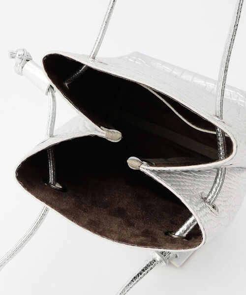 marco masi(マルコマージ)の「【MARCO MASI/ マルコマージ】しぼりトートバッグ(トートバッグ・レディース・ベージュ/シルバー・FREE)」の13枚目の写真