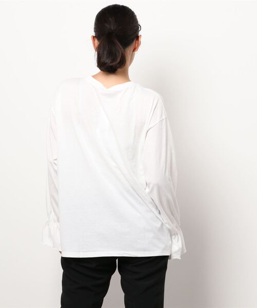 Samansa Mos2 blue(サマンサモスモスブルー)の「キャンディースリーブプルオーバー(Tシャツ/カットソー・レディース・オフホワイト/チャコール/ベージュ・フリ-)」の5枚目の写真