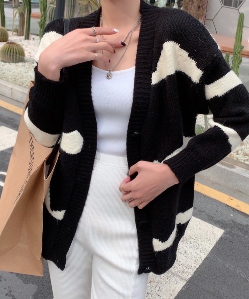 Diosfront（ディオスフロント）の「Vネック配色カーディガン（カーディガン/ボレロ・レディース・ホワイト/ブラック/グレー/ベージュ・FREE）」の13枚目の写真