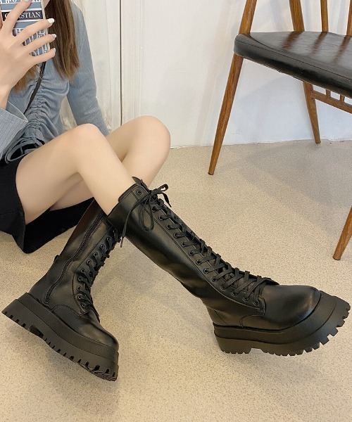 SFW（エスエフダブリュー）の「厚底ロングブーツ 編み上げ（ブーツ