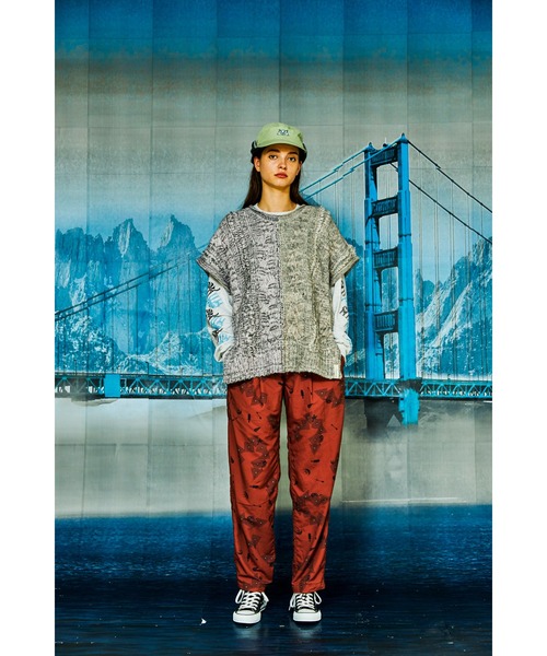 AlexanderLeeChang(アレキサンダーリーチャン)の「AlexanderLeeChang/アレキサンダーリーチャン BIG KNIT VEST ニットベスト(ベスト・メンズ・グレー/バーガンディー/ブラック・2/3)」の8枚目の写真