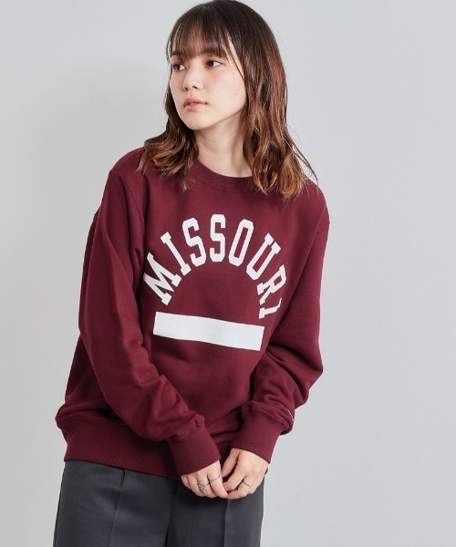 Champion(チャンピオン)の「【Champion】チャンピオン カレッジプリント クルーネックスウェット B(スウェット・レディース・ブルー/レッド・M)」の2枚目の写真