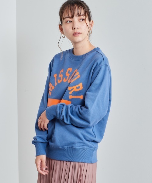 Champion(チャンピオン)の「【Champion】チャンピオン カレッジプリント クルーネックスウェット B(スウェット・レディース・ブルー/レッド・M)」の1枚目の写真