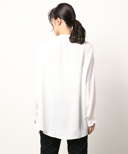 ehka sopo（エヘカソポ）の「バンドカラーチュニックブラウス（シャツ/ブラウス・レディース・オフホワイト/カーキ/キナリ・ﾌﾘ-）」の5枚目の写真