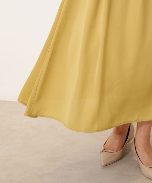 NATURAL BEAUTY BASIC(ナチュラルビューティーベーシック)の「割繊ドッキングニットワンピース(ワンピース・レディース・ベージュ/イエロー/ブラック・MEDIUM)」の11枚目の写真