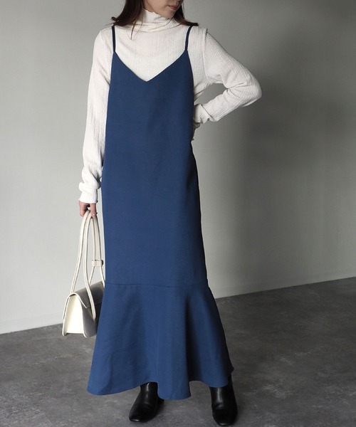 Riberry（リベリー）の「裾切替マーメイドキャミワンピース（ワンピース・レディース・ベージュ/ネイビー/ブラウン・MEDIUM）」の6枚目の写真