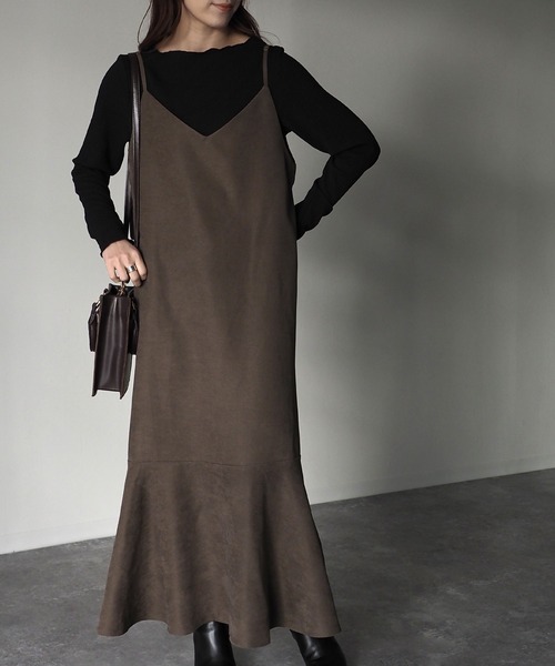 Riberry（リベリー）の「裾切替マーメイドキャミワンピース（ワンピース・レディース・ベージュ/ネイビー/ブラウン・MEDIUM）」の12枚目の写真