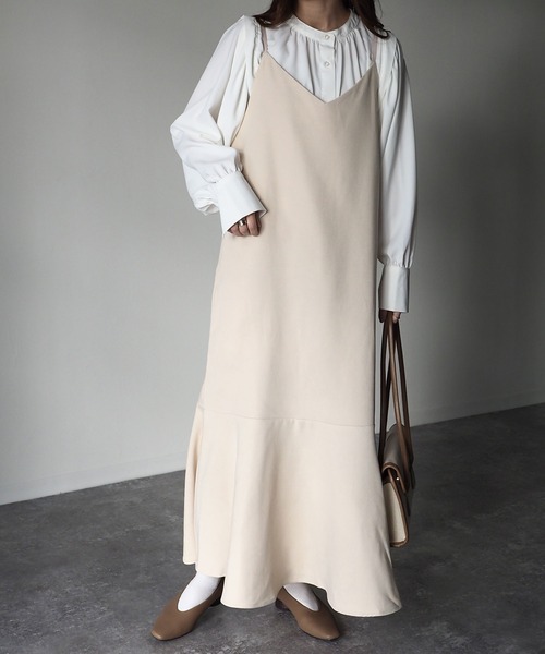 Riberry（リベリー）の「裾切替マーメイドキャミワンピース（ワンピース・レディース・ベージュ/ネイビー/ブラウン・MEDIUM）」の19枚目の写真