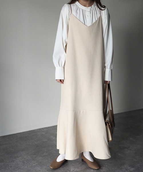 Riberry（リベリー）の「裾切替マーメイドキャミワンピース（ワンピース・レディース・ベージュ/ネイビー/ブラウン・MEDIUM）」の20枚目の写真