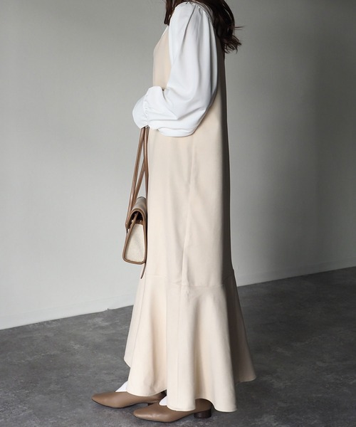 Riberry（リベリー）の「裾切替マーメイドキャミワンピース（ワンピース・レディース・ベージュ/ネイビー/ブラウン・MEDIUM）」の21枚目の写真