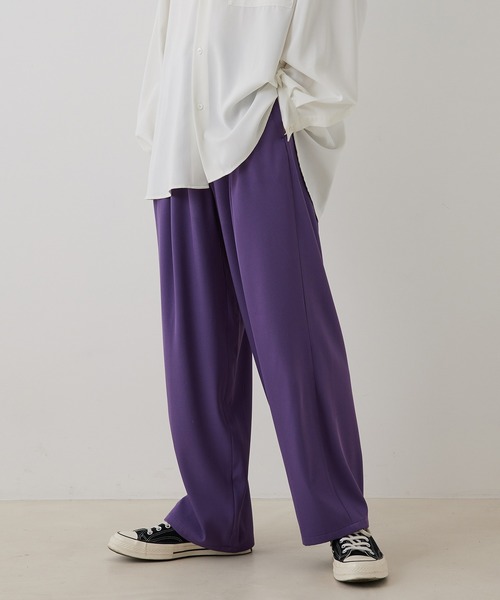 JUNRED（ジュンレッド）の「シルキードレープワイドパンツ（その他パンツ・メンズ・パープル/グリーン・S/L/M）」の2枚目の写真
