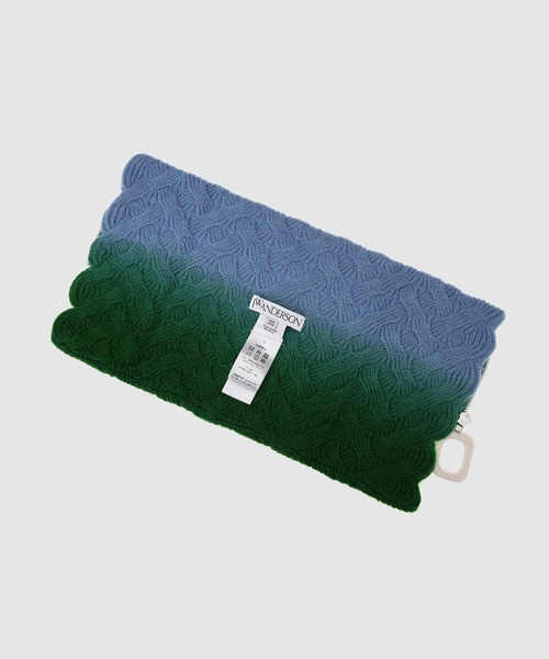 JW Anderson(ジェイダブリューアンダーソン)の「CABLE KNIT FOLDOVER NECKBAND(ネックウォーマー/スヌード・レディース・ブルー系その他・ONESIZE)」の3枚目の写真