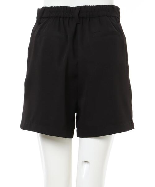 INGNI(イング)の「センターシームショートパンツ(その他パンツ・レディース・ブラック/ベージュ/グリーン・FREE)」の8枚目の写真