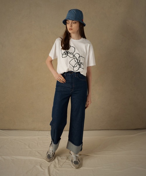 Levi's（リーバイス）の「Levi's(R) RED JET Tシャツ FLOWER WHITE（Tシャツ/カットソー・レディース・マルチ・XS/S/M）」の4枚目の写真