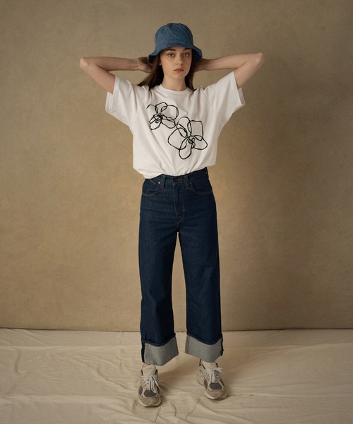 Levi's（リーバイス）の「Levi's(R) RED JET Tシャツ FLOWER WHITE（Tシャツ/カットソー・レディース・マルチ・XS/S/M）」の11枚目の写真