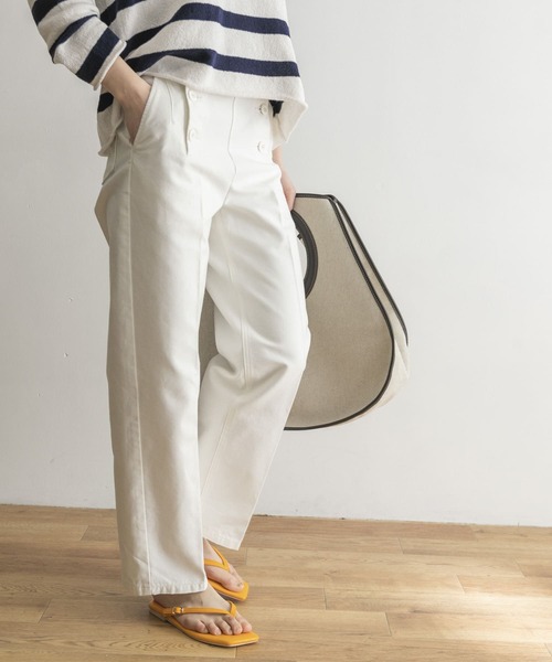 URBAN RESEARCH（アーバンリサーチ）の「『Oggi 5月号掲載』バックサテンマリンパンツ（その他パンツ・レディース・ネイビー/ホワイト・36/38）」の4枚目の写真