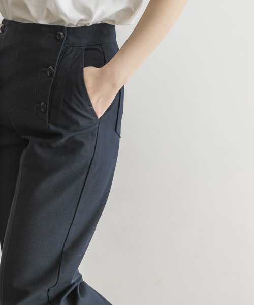 URBAN RESEARCH（アーバンリサーチ）の「『Oggi 5月号掲載』バックサテンマリンパンツ（その他パンツ・レディース・ネイビー/ホワイト・36/38）」の13枚目の写真