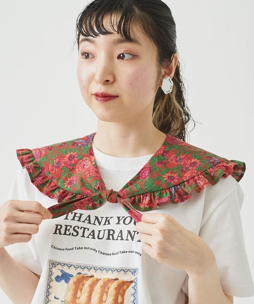 I am I in fact...(アイアムアイインファクト)の「虎華TORA HANA frill scarf(付け襟・レディース・レッド/グリーン・FREE)」の3枚目の写真