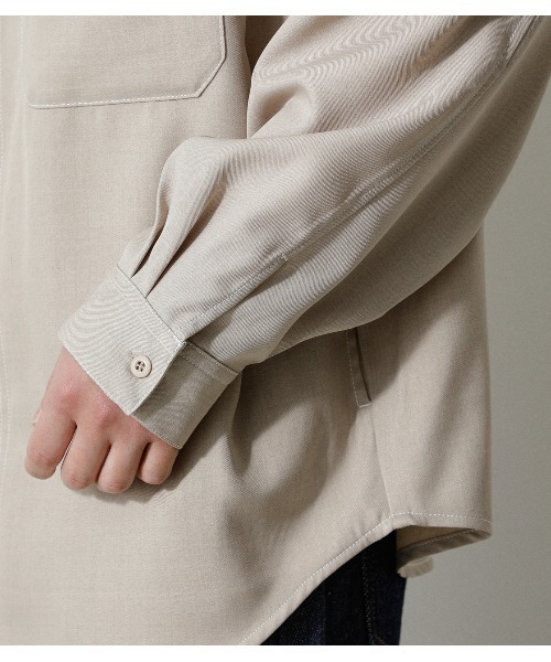 AZUL by moussy（アズールバイマウジー）の「OUTLINE STITCH CPO SHIRTS/アウトラインステッチCPOシャツ（シャツ/ブラウス・メンズ・ライトベージュ/ブラック・MEDIUM/LARGE）」の22枚目の写真