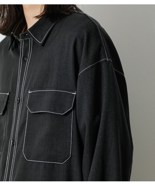 AZUL by moussy（アズールバイマウジー）の「OUTLINE STITCH CPO SHIRTS/アウトラインステッチCPOシャツ（シャツ/ブラウス・メンズ・ライトベージュ/ブラック・MEDIUM/LARGE）」の12枚目の写真