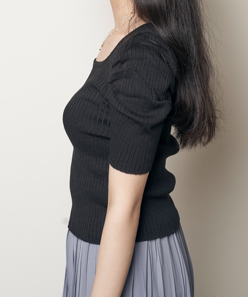 Clice de Paris(クリシェドゥパリス)の「K/スクエアネックトップス(Tシャツ/カットソー・レディース・ホワイト/ブラック/イエロー・ONESIZE)」の7枚目の写真