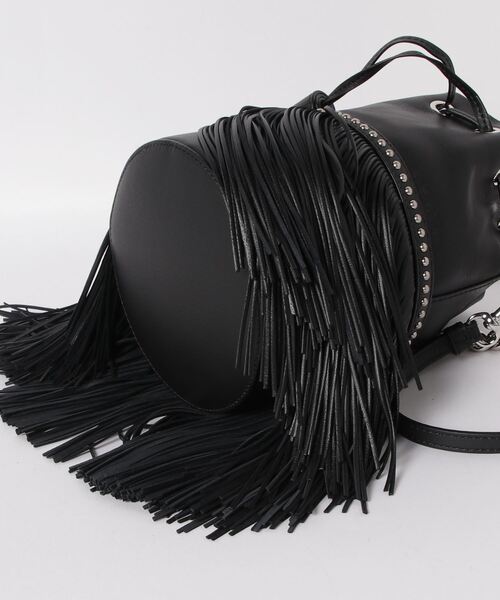 J&M Davidson(ジェイアンドエムデヴィッドソン)の「【J&M DAVIDSON】Mini Fringe Carnival With Studs Black(ハンドバッグ・レディース・ブラック・FREE)」の4枚目の写真