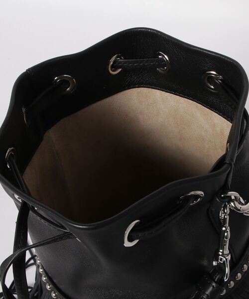 J&M Davidson(ジェイアンドエムデヴィッドソン)の「【J&M DAVIDSON】Mini Fringe Carnival With Studs Black(ハンドバッグ・レディース・ブラック・FREE)」の2枚目の写真