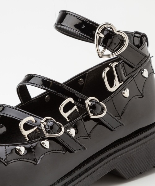 DearMyLove（ディアマイラブ）の「小悪魔ハート3連ベルトパンプス（パンプス・レディース・ブラック/ベビーピンク・22.5cm/23cm/23.5cm/24cm/24.5cm/25cm/25.5cm）」の4枚目の写真