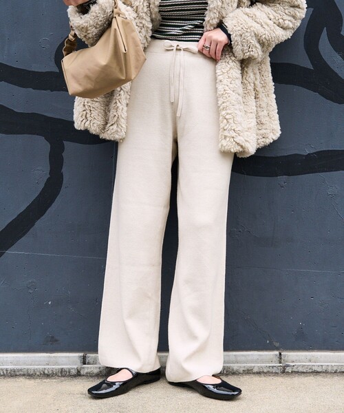 FREAK'S STORE（フリークスストア）の「【WEB限定】ワイドイージーニットパンツ（その他パンツ・レディース・ブラック/ブラウン/レッド/ピンク/ブルー/グリーン/ナチュラル・SMALL/MEDIUM）」の4枚目の写真